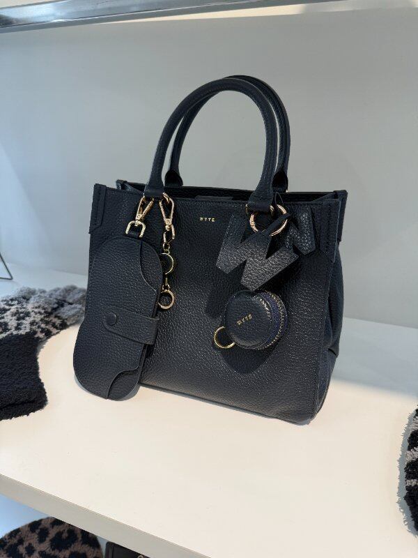 【サンプルLive】 WYTE/ワイト Leather Multi-Accessory Tote 12-90590