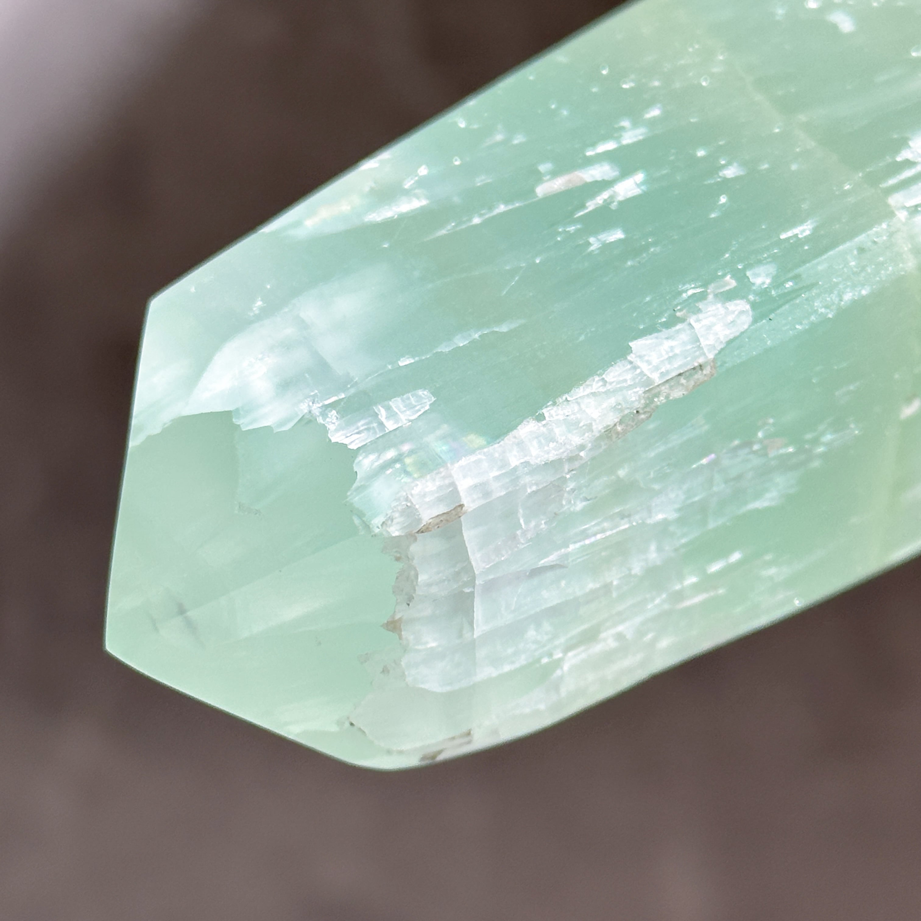 ピスタチオカルサイト タワー41◇ Pistachio Calcite ◇天然石・鉱物