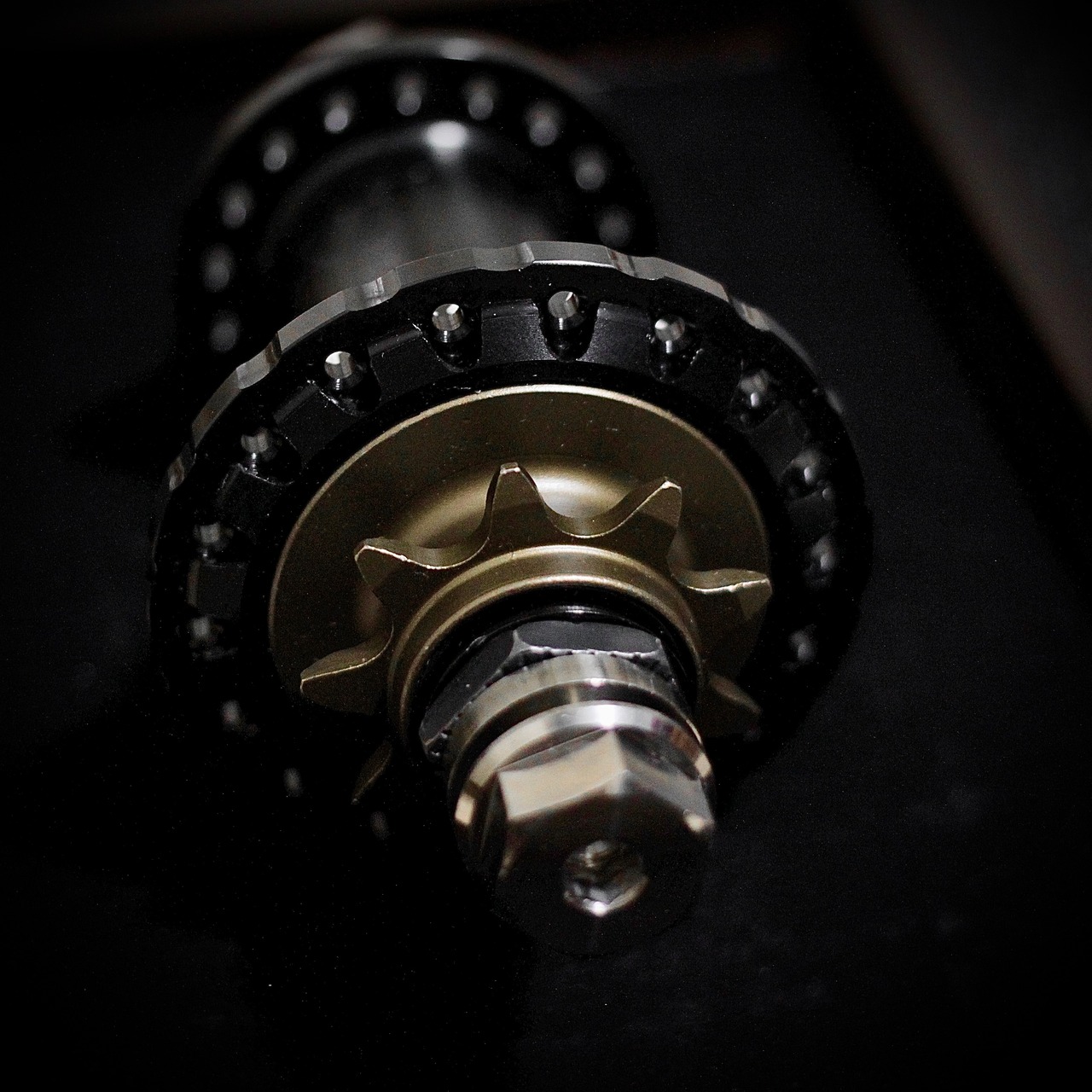 DELTΔ BMX REAR HUB (TITANIUM 3/8 FEMALE SHAFT)