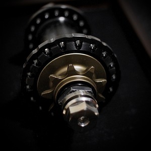DELTΔ BMX REAR HUB (TITANIUM 3/8 FEMALE SHAFT)