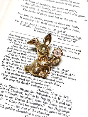 【Run Rabbit Run Vintage】Rabbit brooch