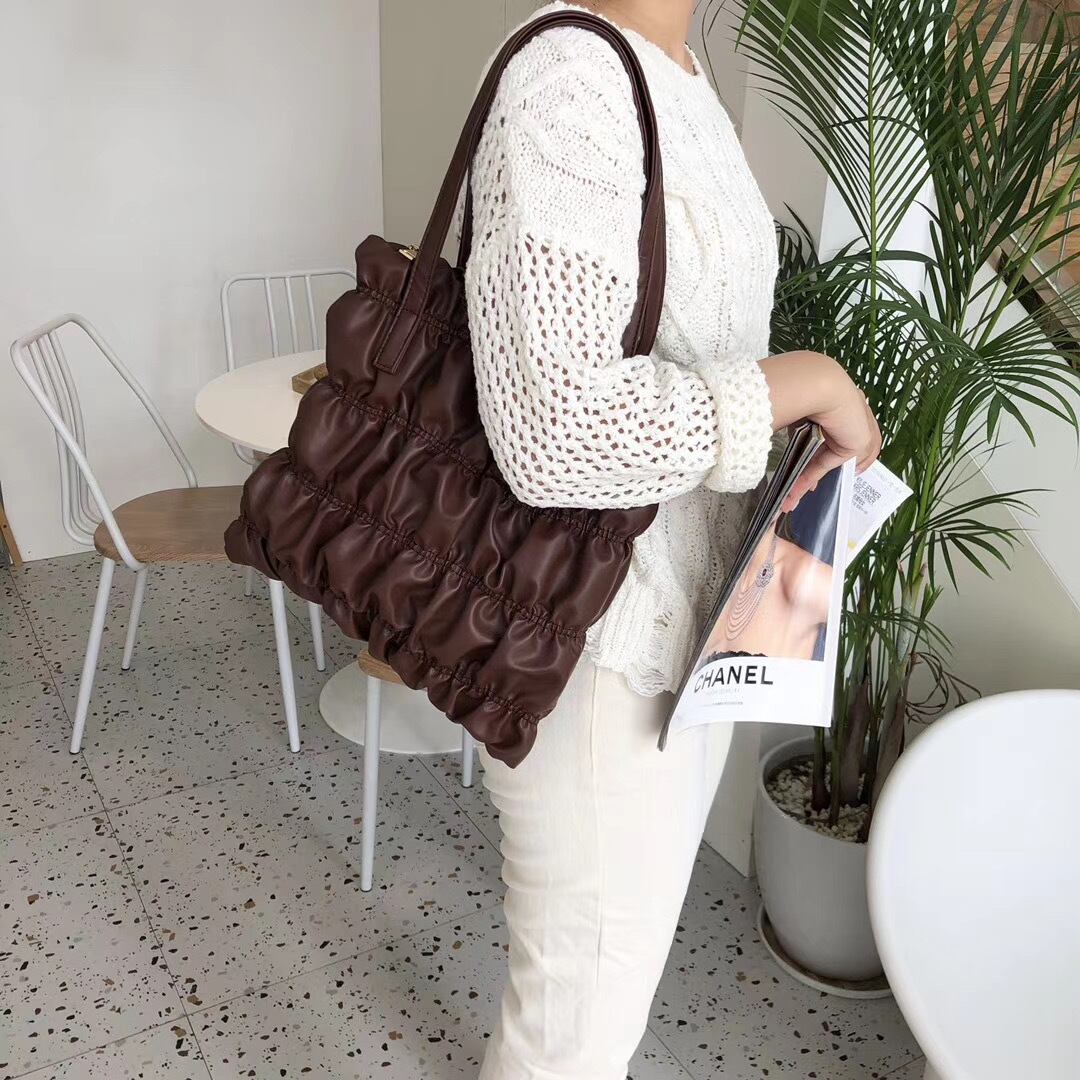 キルティングトートバッグ