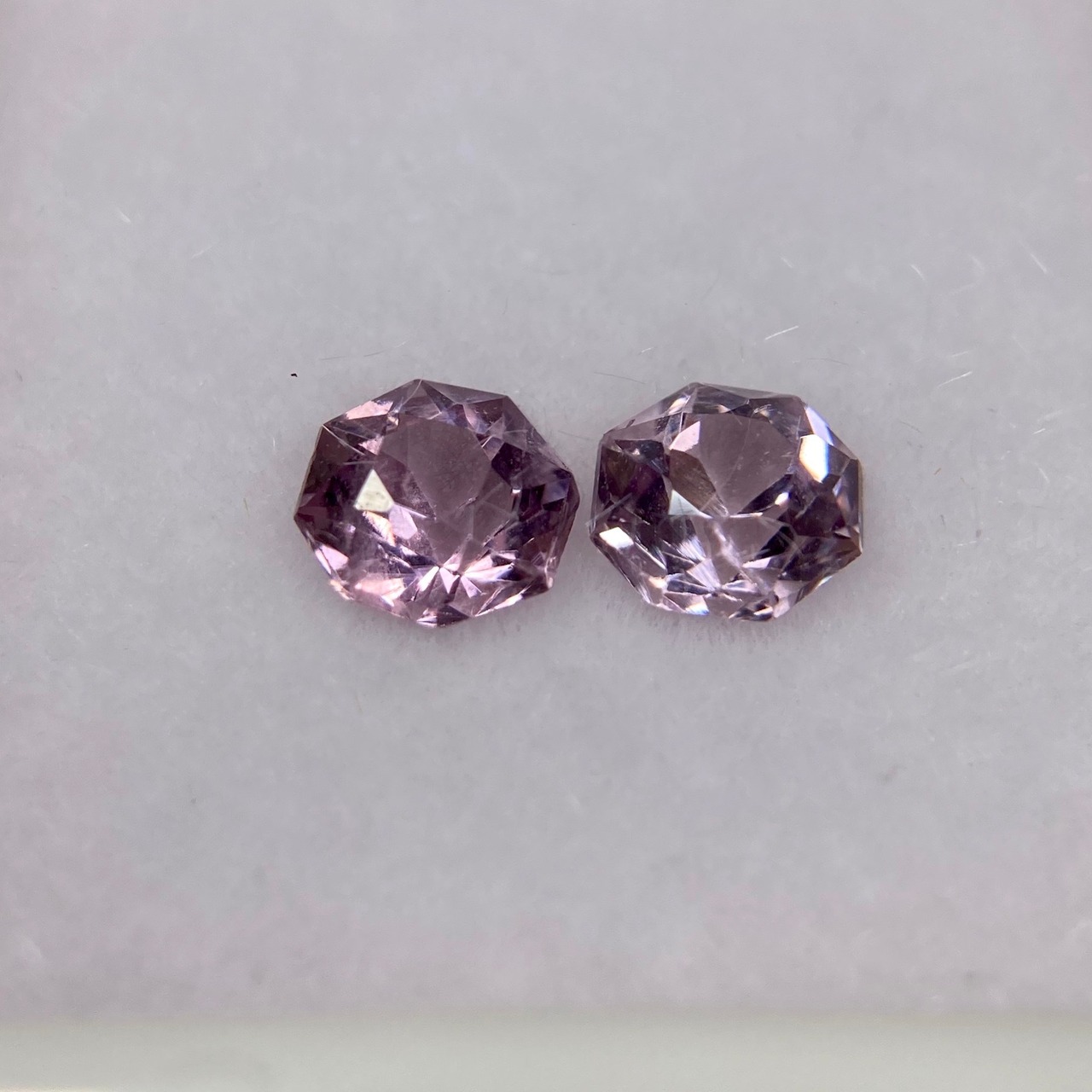 お花みたいなスピネル 訳アリセット 4.5mm-5mm以下 2点セット 25