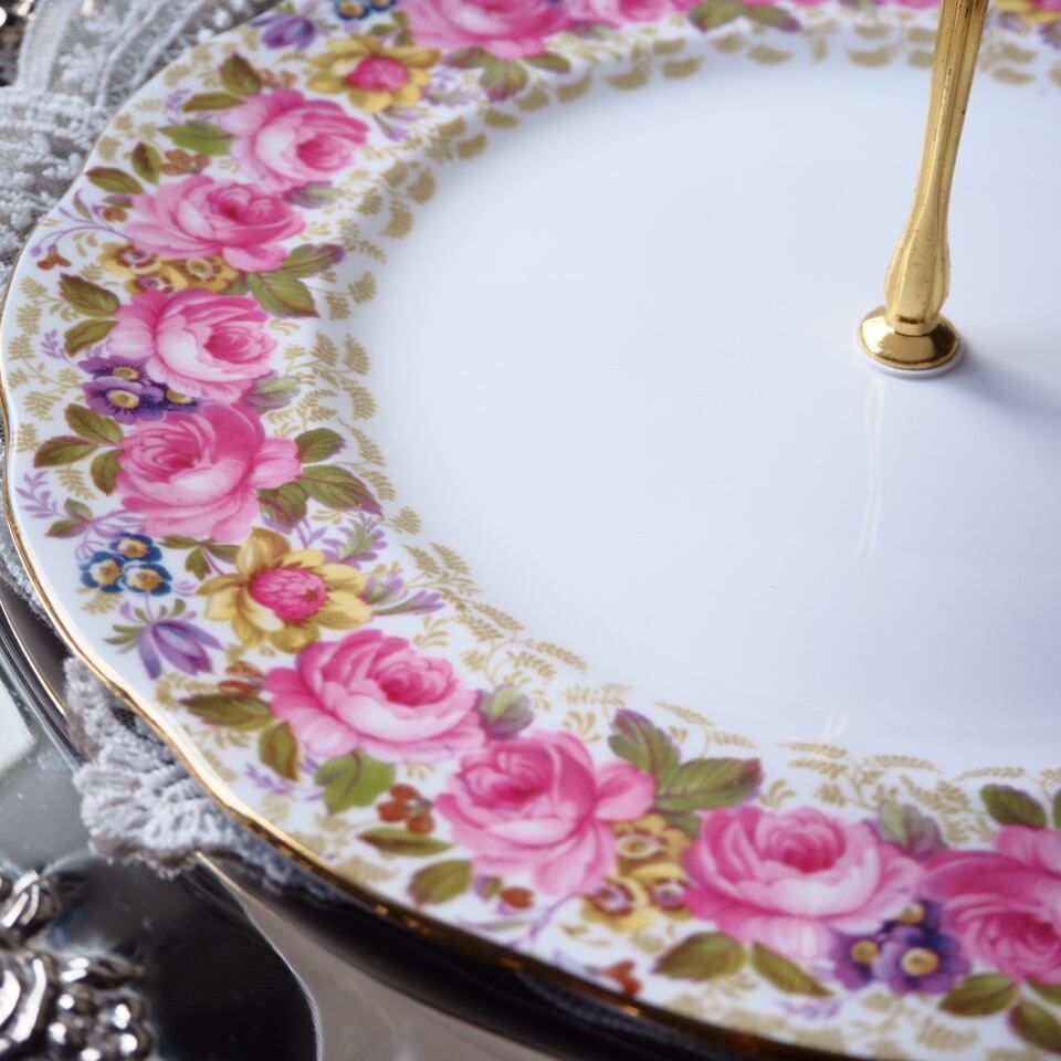 ★激レア★ロイヤルアルバート セレナ ケーキスタンド 3段 希少 英国ロイヤルアルバート セレナ スリーティアーズ スタンド《支柱