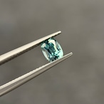 カラーチェンジジルコン 6.1x4.6mm, 0.95ct, ミャンマー産