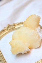 イエロースティルバイト「太陽の果実」Yellow Stilbite  ◇ 天然石・鉱物・パワーストーン・原石 | st00292