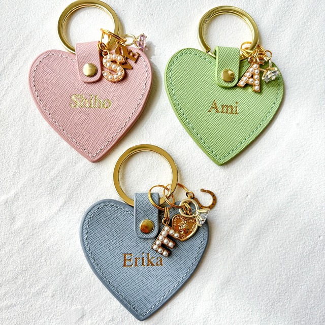 パールイニシャルチャームCOLORFUL HEART KEY RING