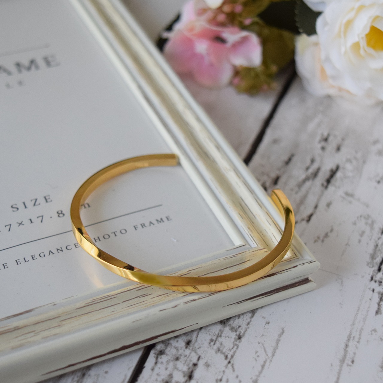 ステンレスナローツイストバングルゴールド