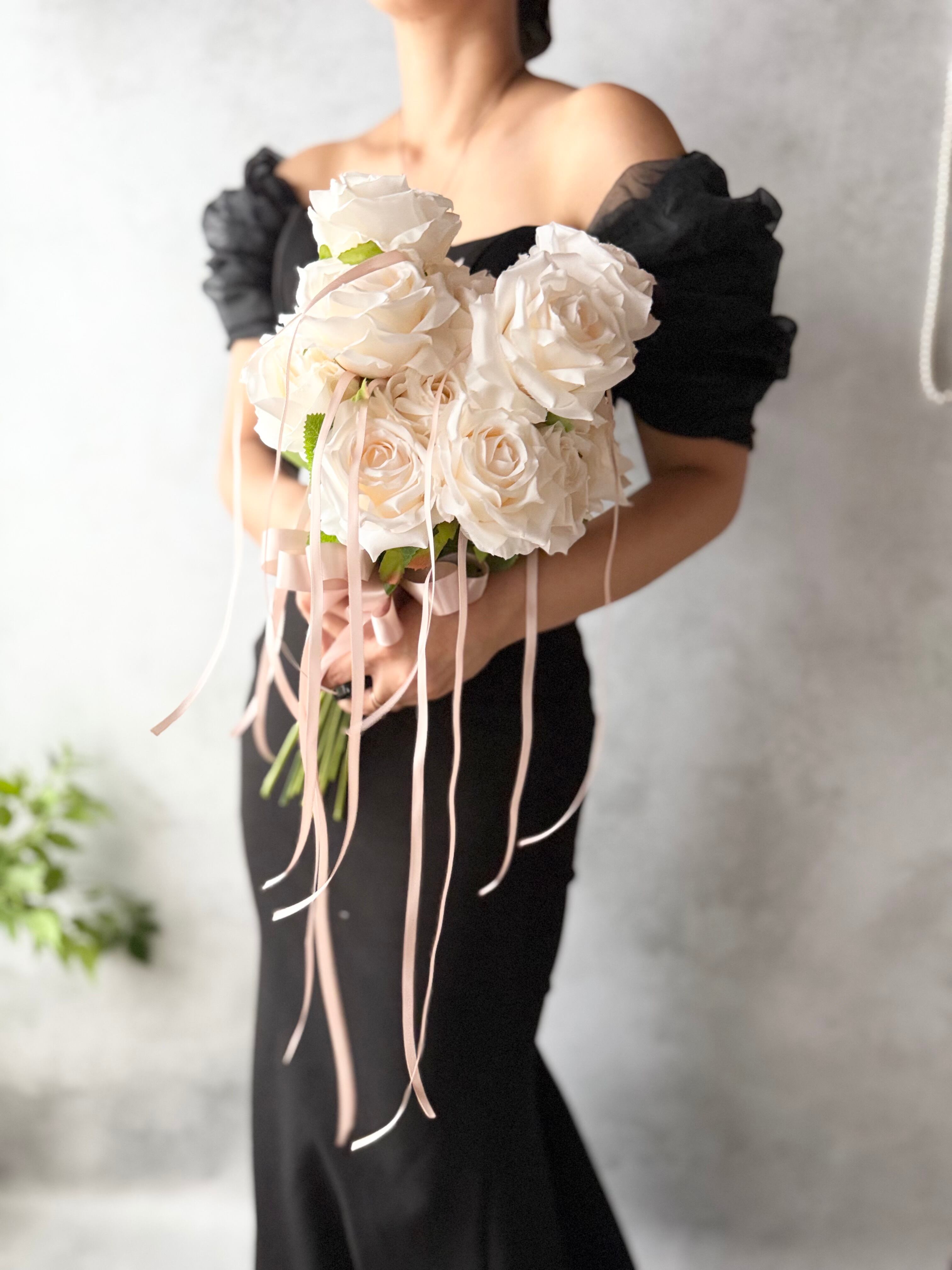 造花　クラッチブーケ　バレエコアブーケ アイボリーローズ×バレエコアクラッチブーケ☆ブートニア | houkiboshi