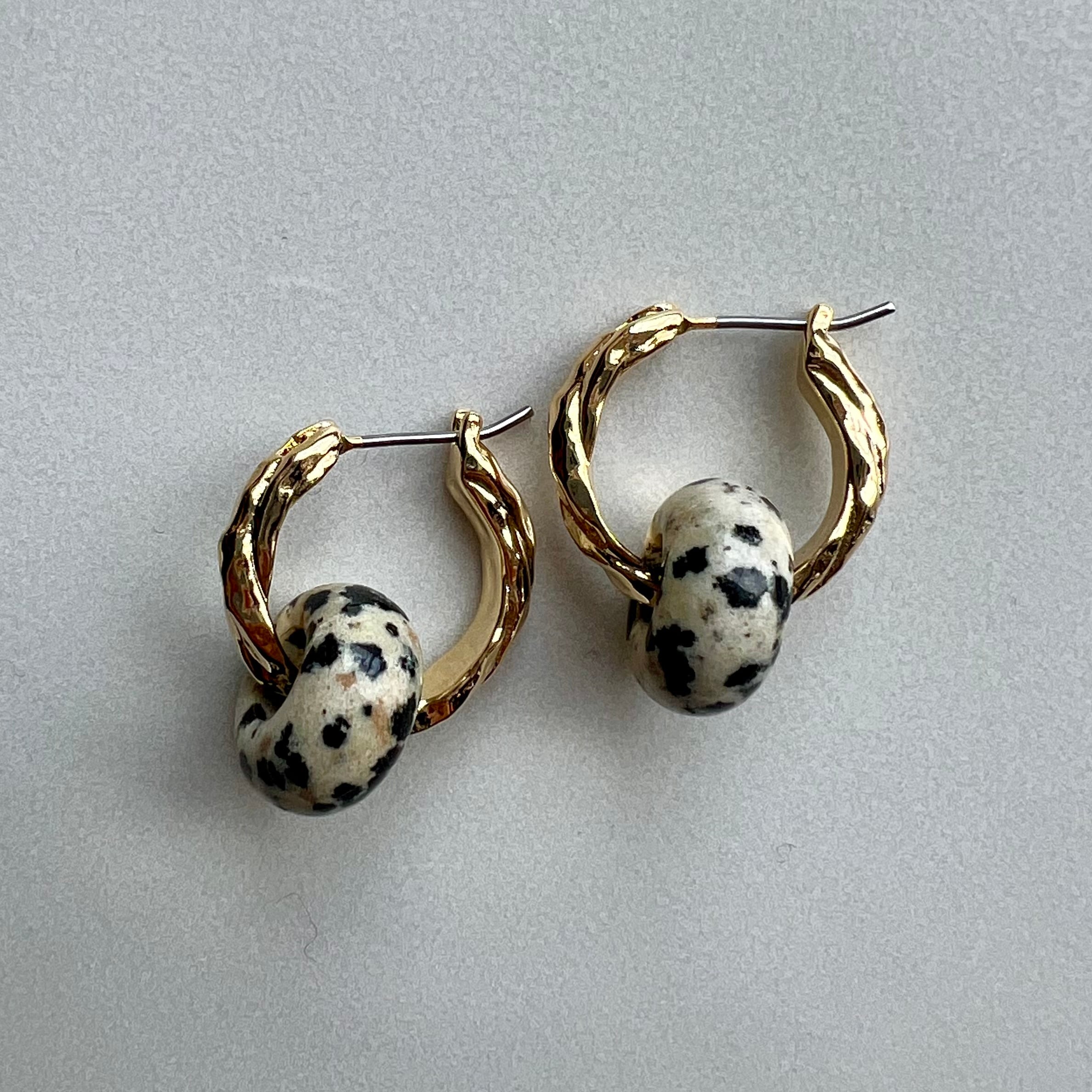 【 VERSEAU 】ドットストーンフープピアス