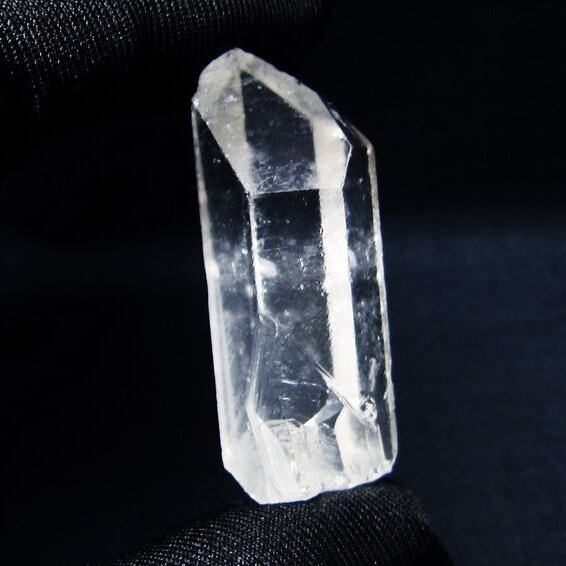 水晶 原石 アーカンソー産 一点物 171-7037
