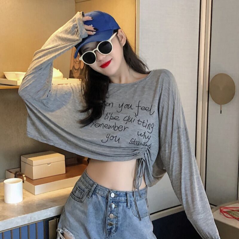 香港スタイルのレトロな薄い短い短い文字の日焼け止めシャツ長袖へそTシャツ巾着プリーツトップ婦人服 YY-ファッション12401453137