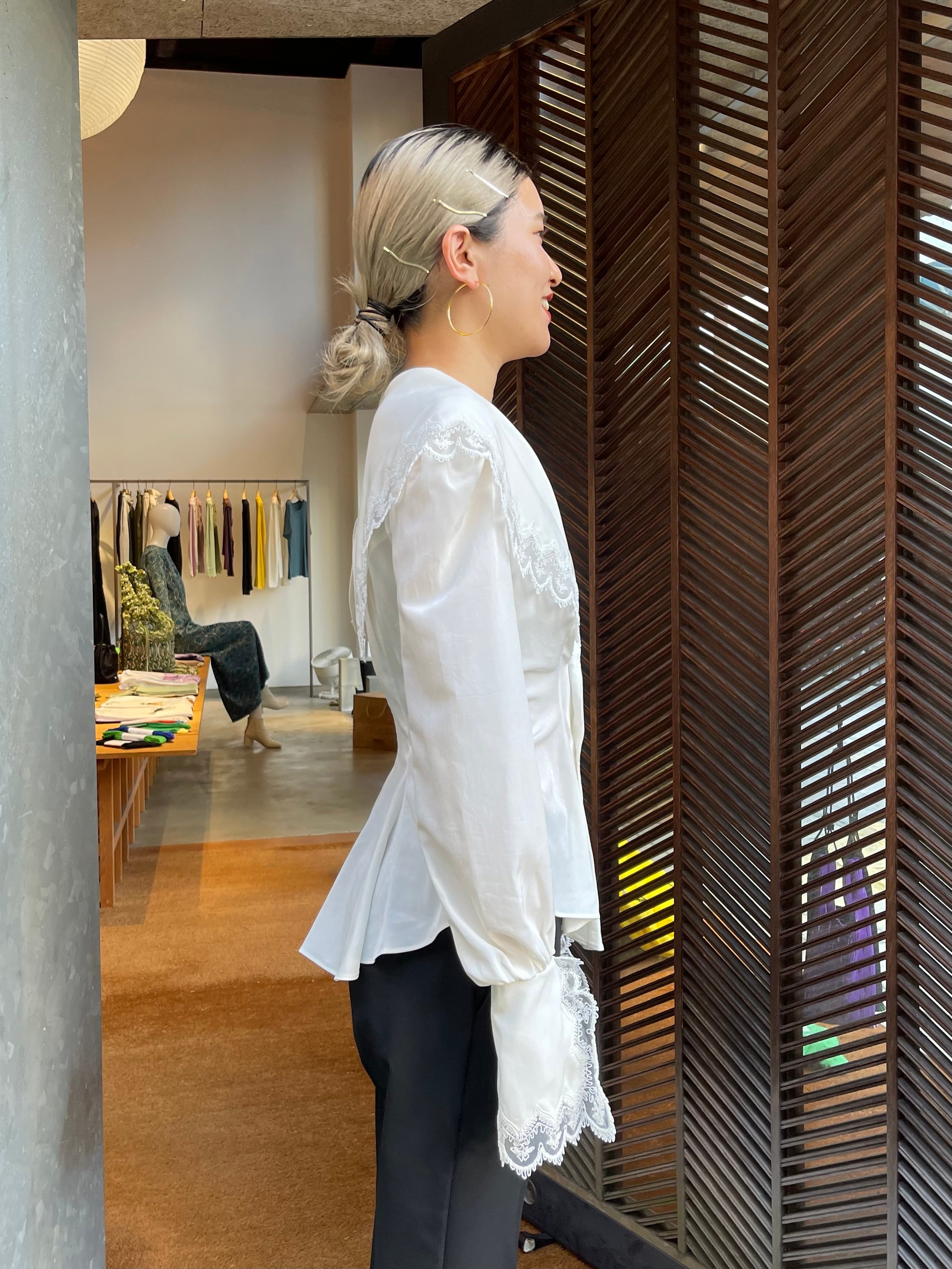 FETICO FLORAL EMBROIDERED BLOUSE