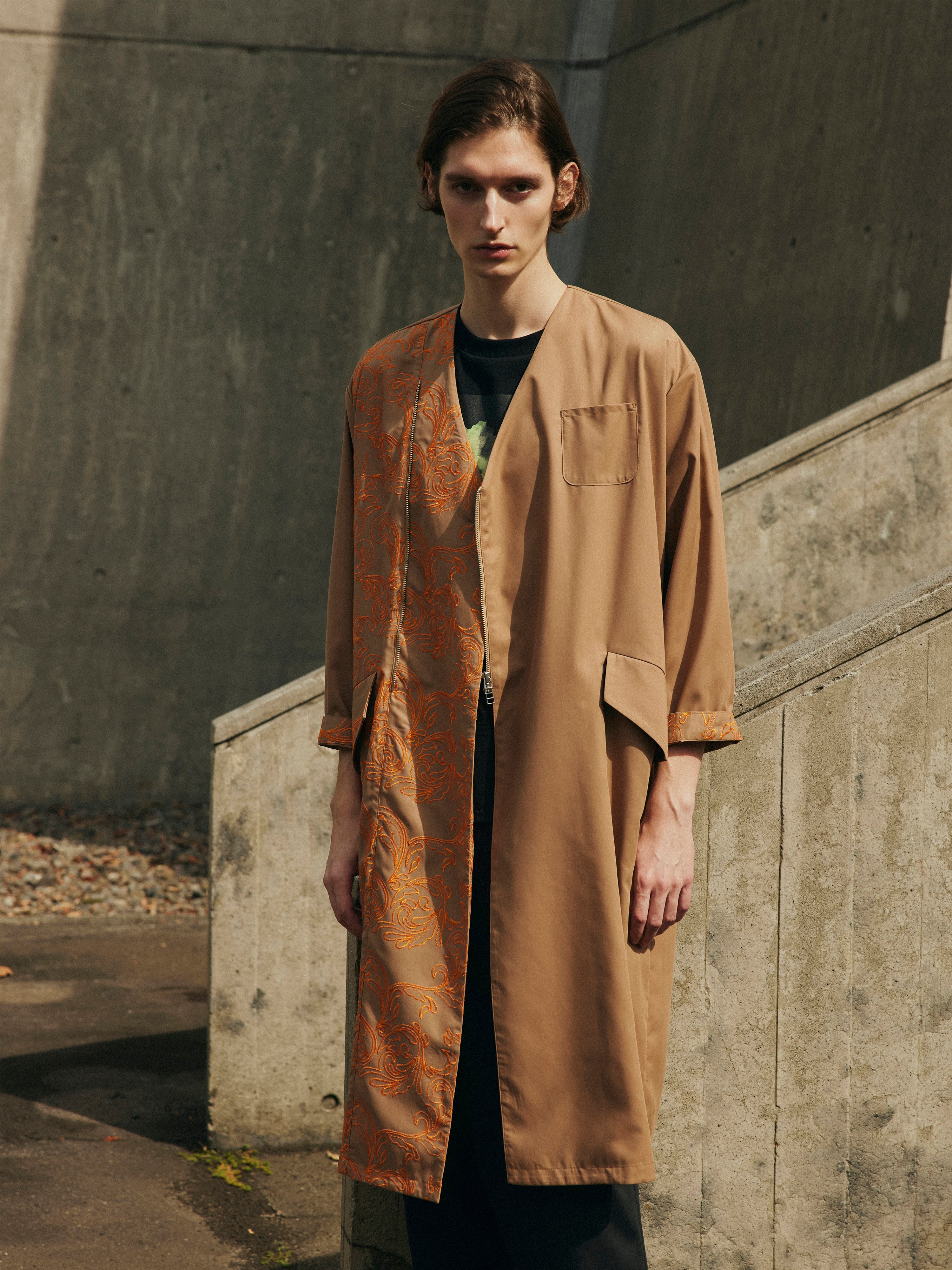 アンダルシアに憧れるコート｜BROWN | APLUI