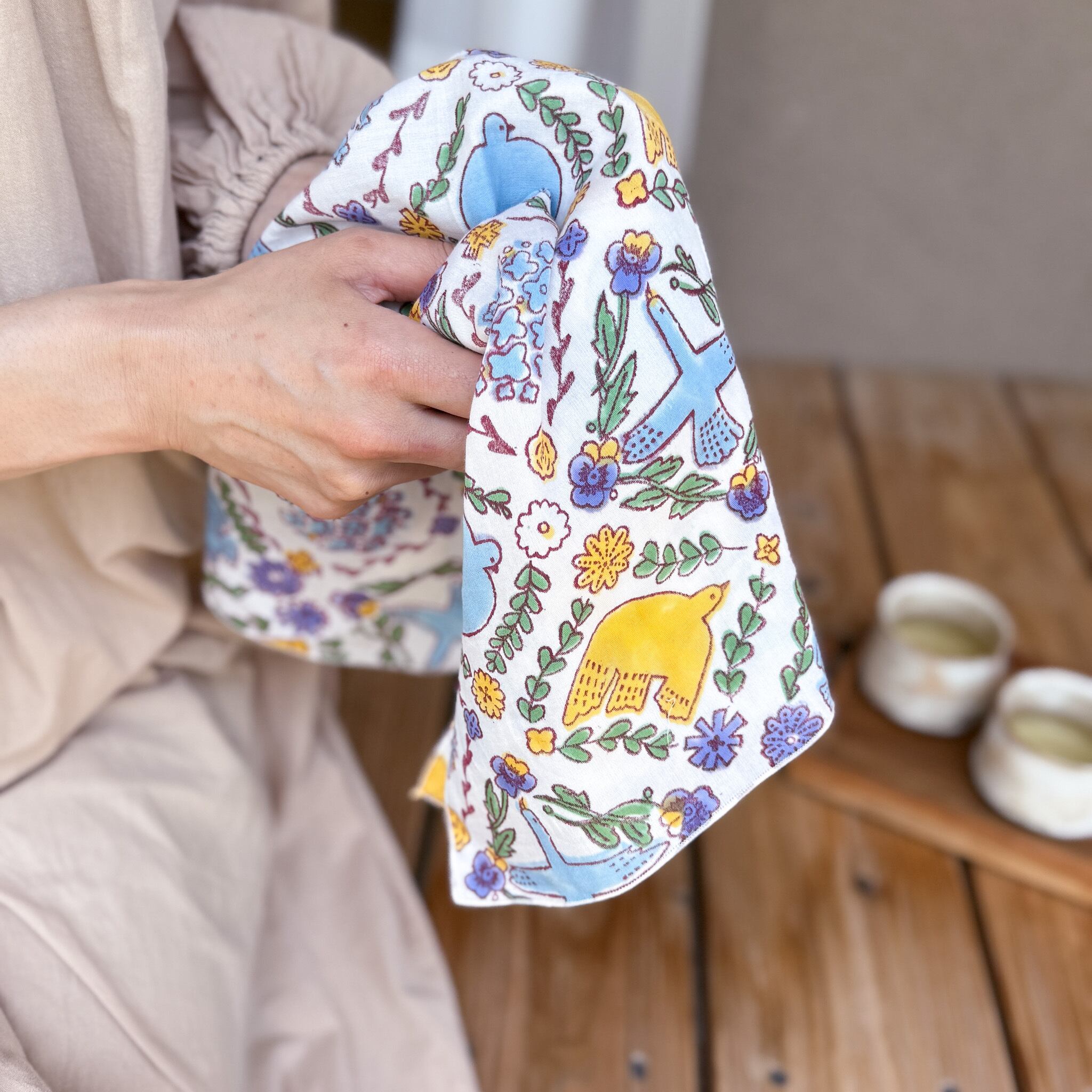 オーガニックコットンサテンのハンカチ｜BIRD | miyaco nishio