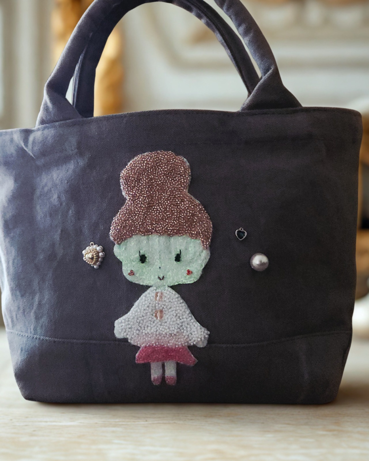 ♡ビーズ刺繍トートバッグ♡ グレー - 4