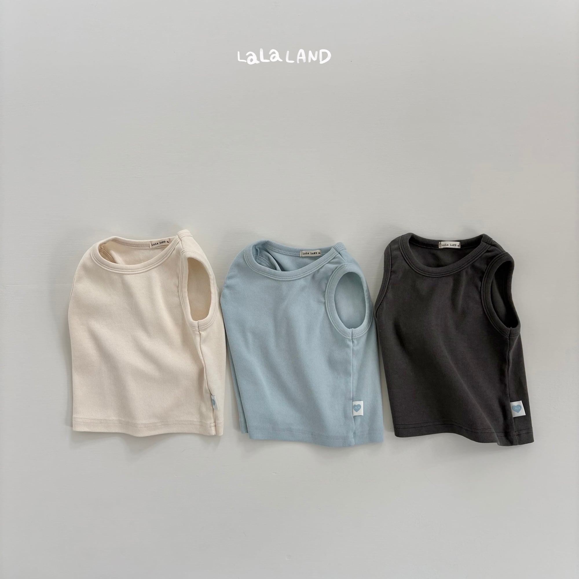 bebe heart ribbed tank top【lalaland】※5月中旬〜5月下旬発送予定