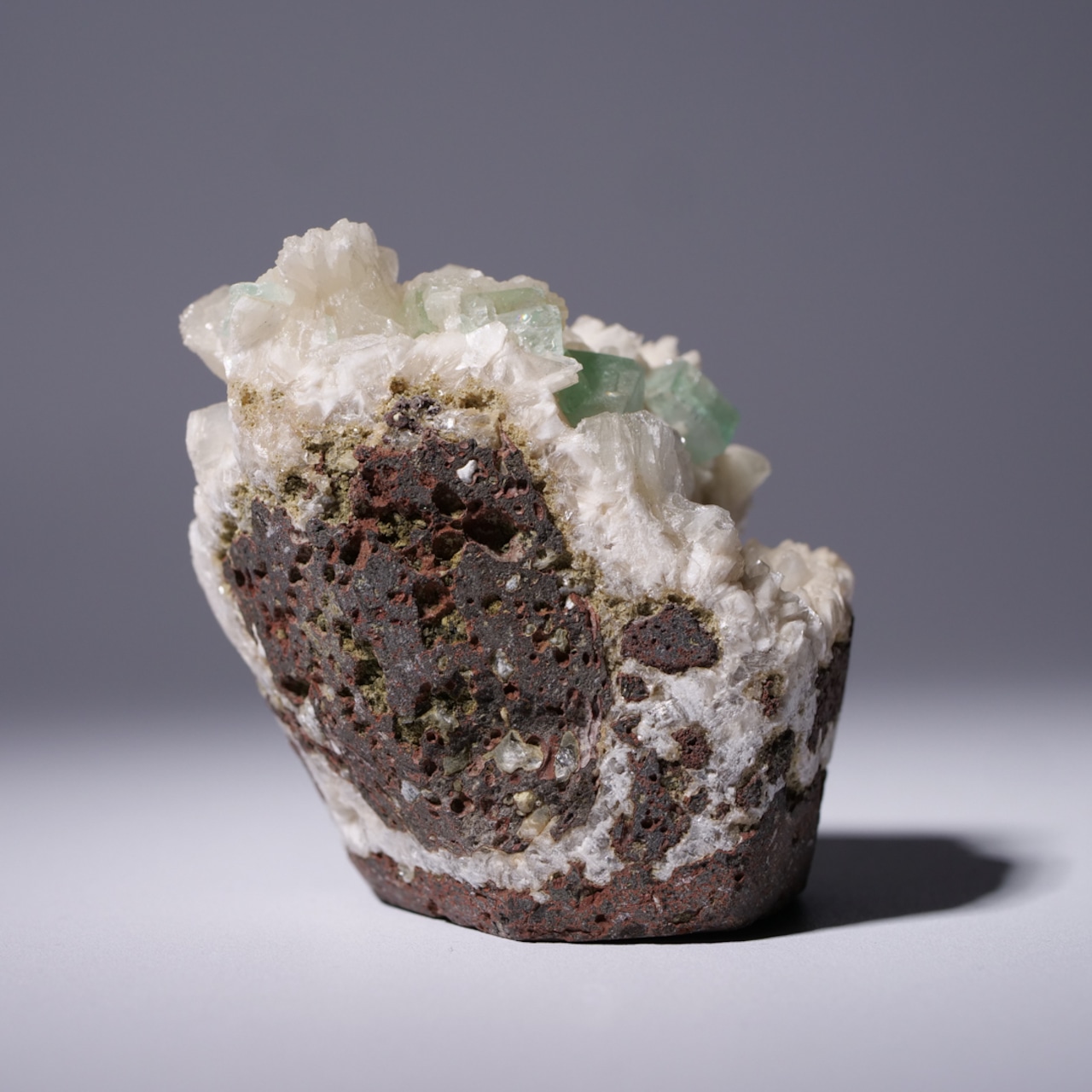 グリーン アポフィライト / 原石 標本