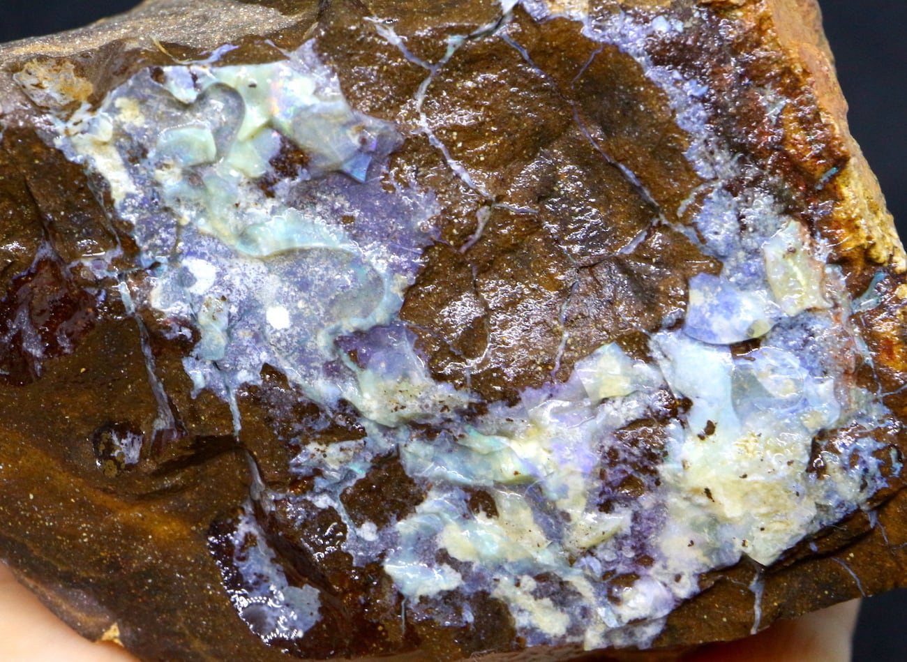 ボルダー オパールオーストラリア産 原石 鉱物 天然石 29,7g OP046