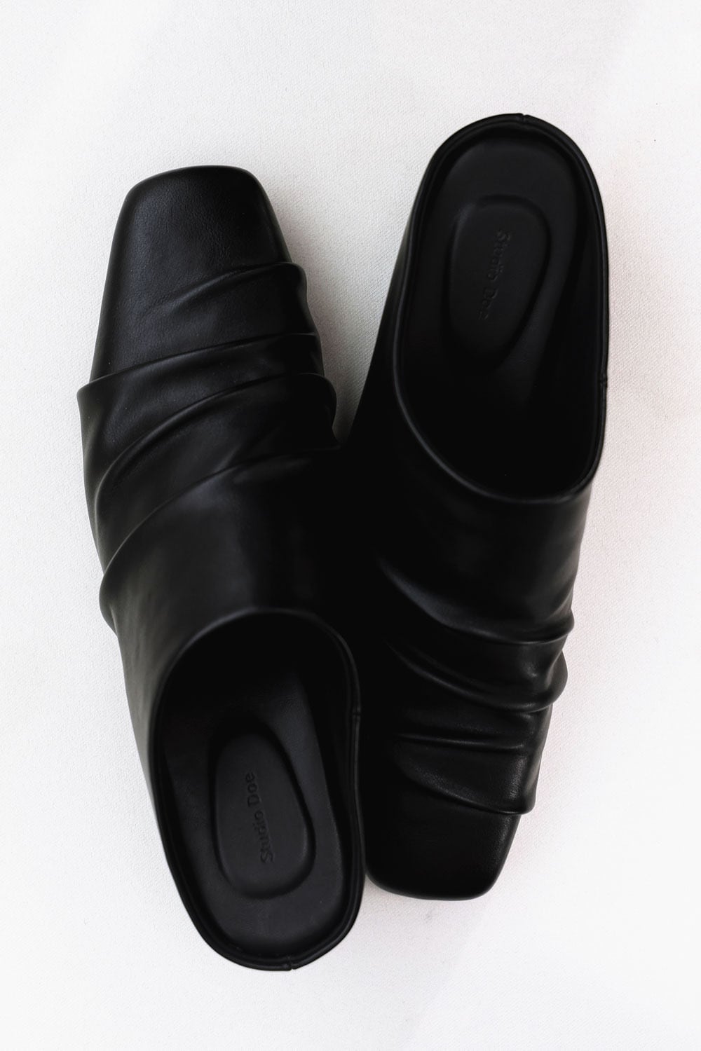 Studio Doe／Pleated Heeled Slippers | polne