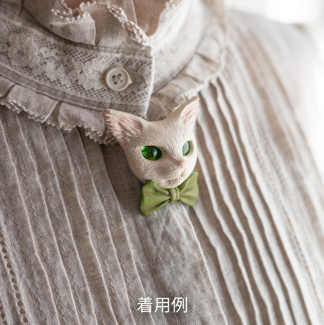 猫のブローチ：チャコールブラウン