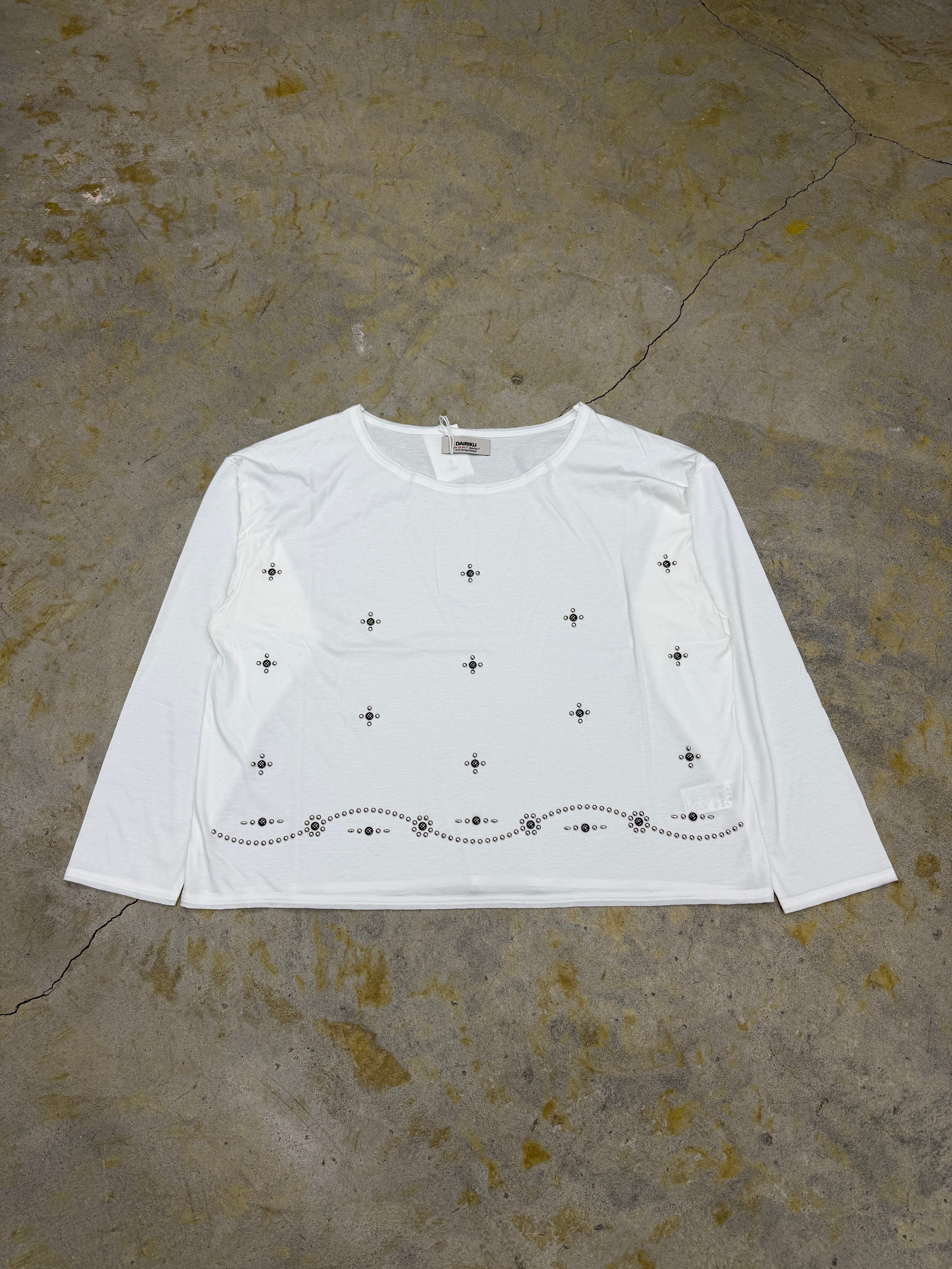DAIRIKU | Waist Studs Wide-Neck Tee | White | HOWDAY