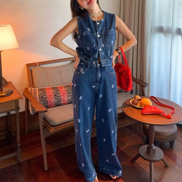 デニム　リボン刺繍　ノーカラー　ベストジャケット〈１カラー サイズS-L〉