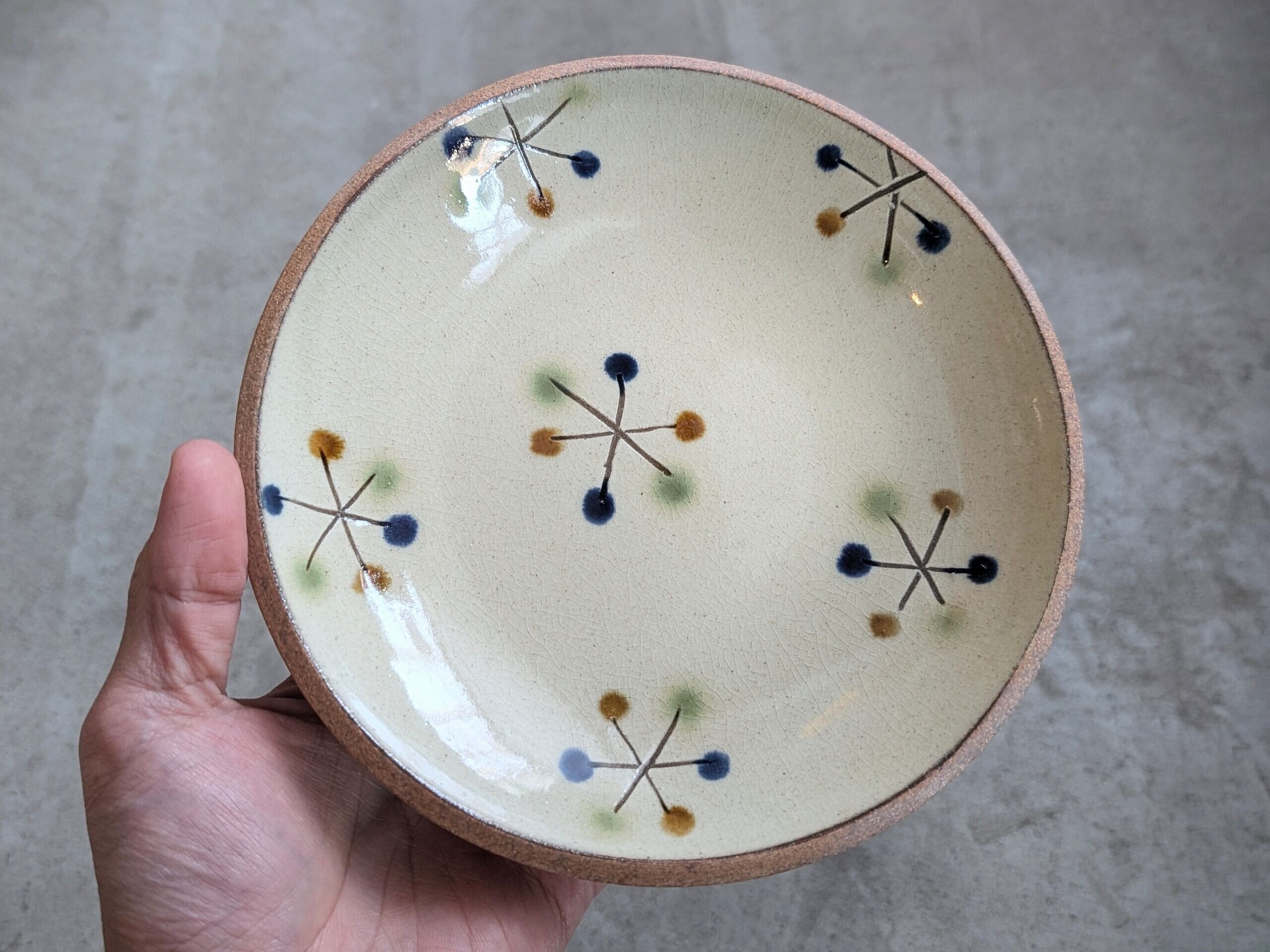 やちむん ちゃんぷるー皿・小 ／ ランタナ | 一翠窯 | inoya | Basic