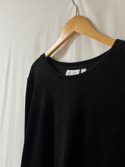 Solid Color Pocket Design Velour Cut and Sewn