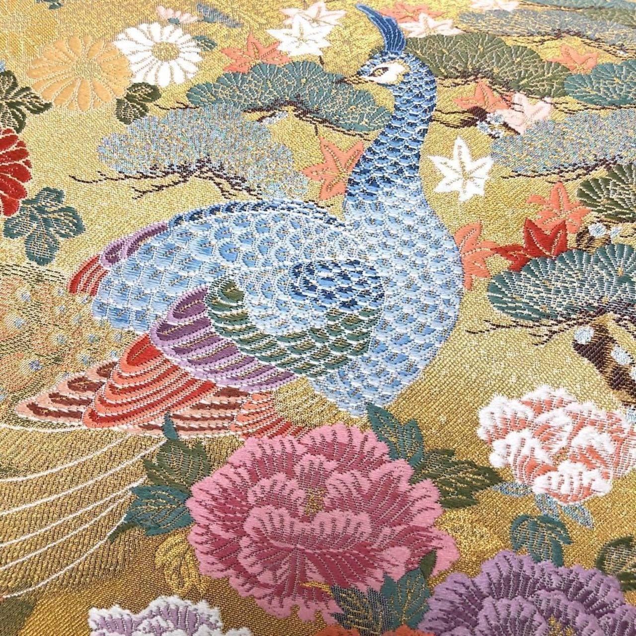 袋帯 本金箔 献上王華孔雀文 扇子 松 牡丹 金色 O-2926 | リユース着物  