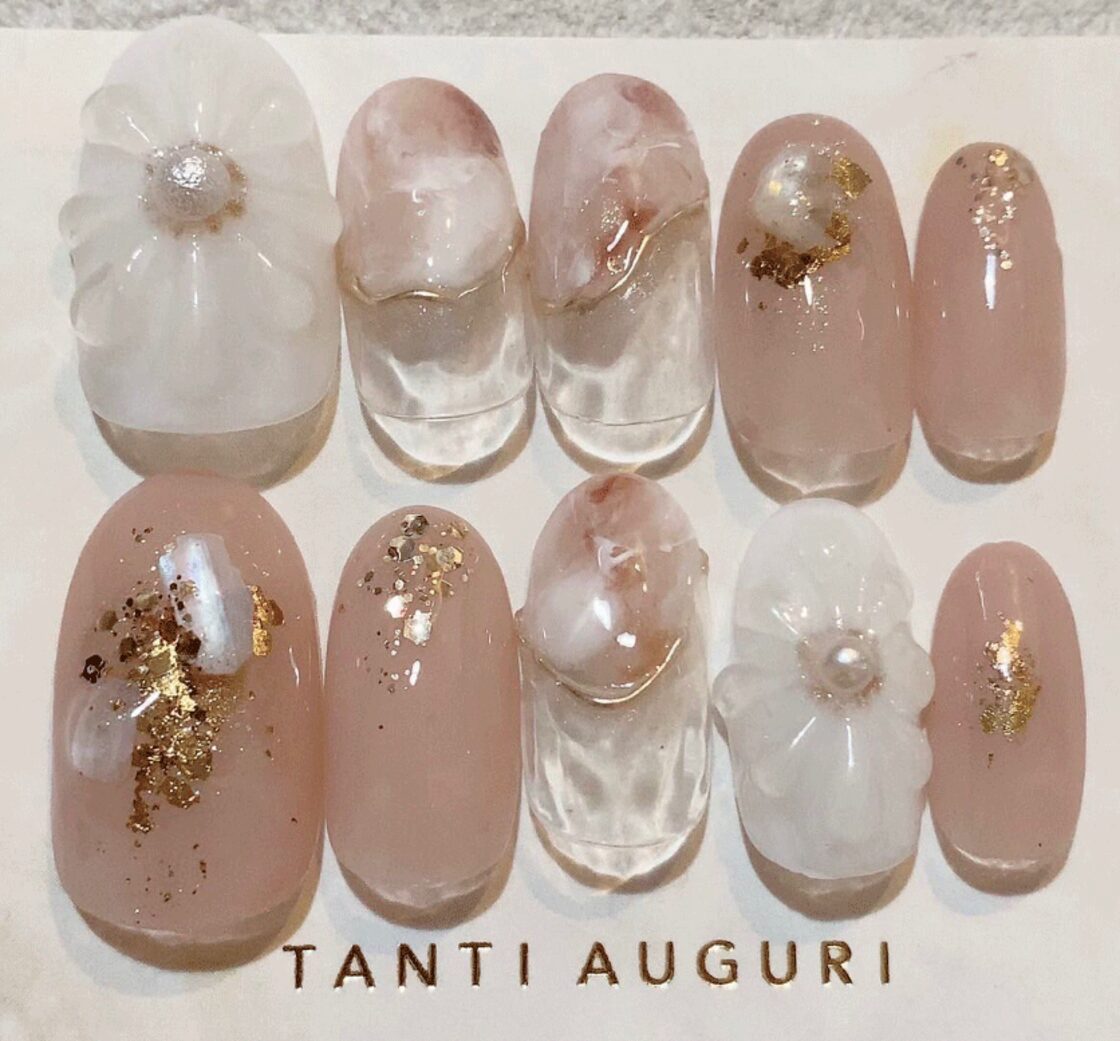 ピンクベージュラメ水引フラワーニュアンスネイル ちゅるん 冬 前撮り 成人式 ピンクベージュラメ水引フラワーニュアンスネイル ちゅるん 冬 前撮り