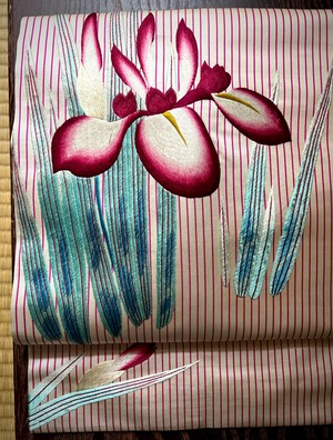 アンティーク名古屋帯 | 縞に花菖蒲の刺繍