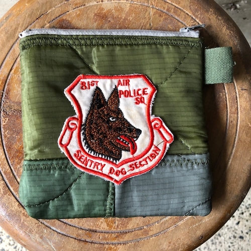 【HB1051】ミリタリーワッペン ライナーリメイク ポーチ 小物入れ