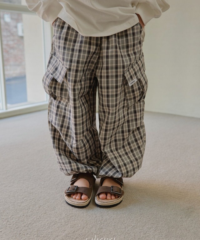 《送料無料》予約:チェックパラシュートパンツ【HIKIKI】※ジュニアサイズ