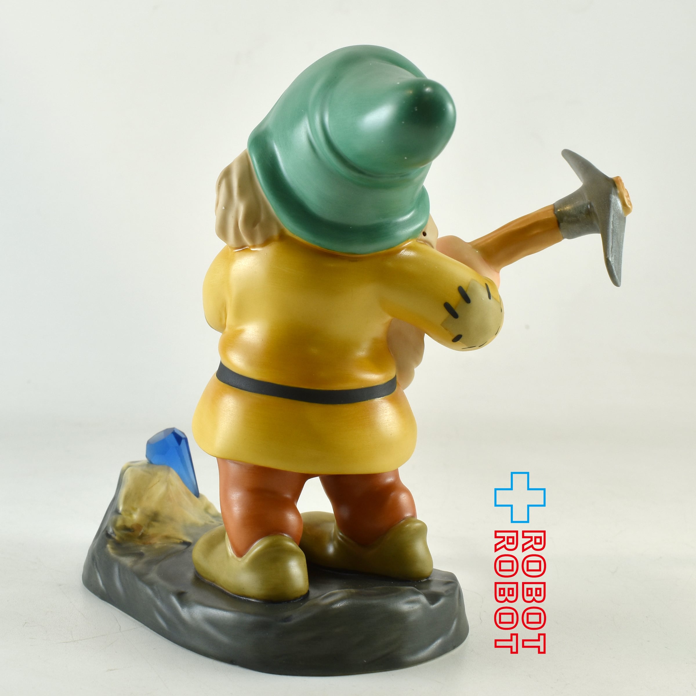 ディズニー WDCC 白雪姫と7人のこびと バッシュフル（てれすけ