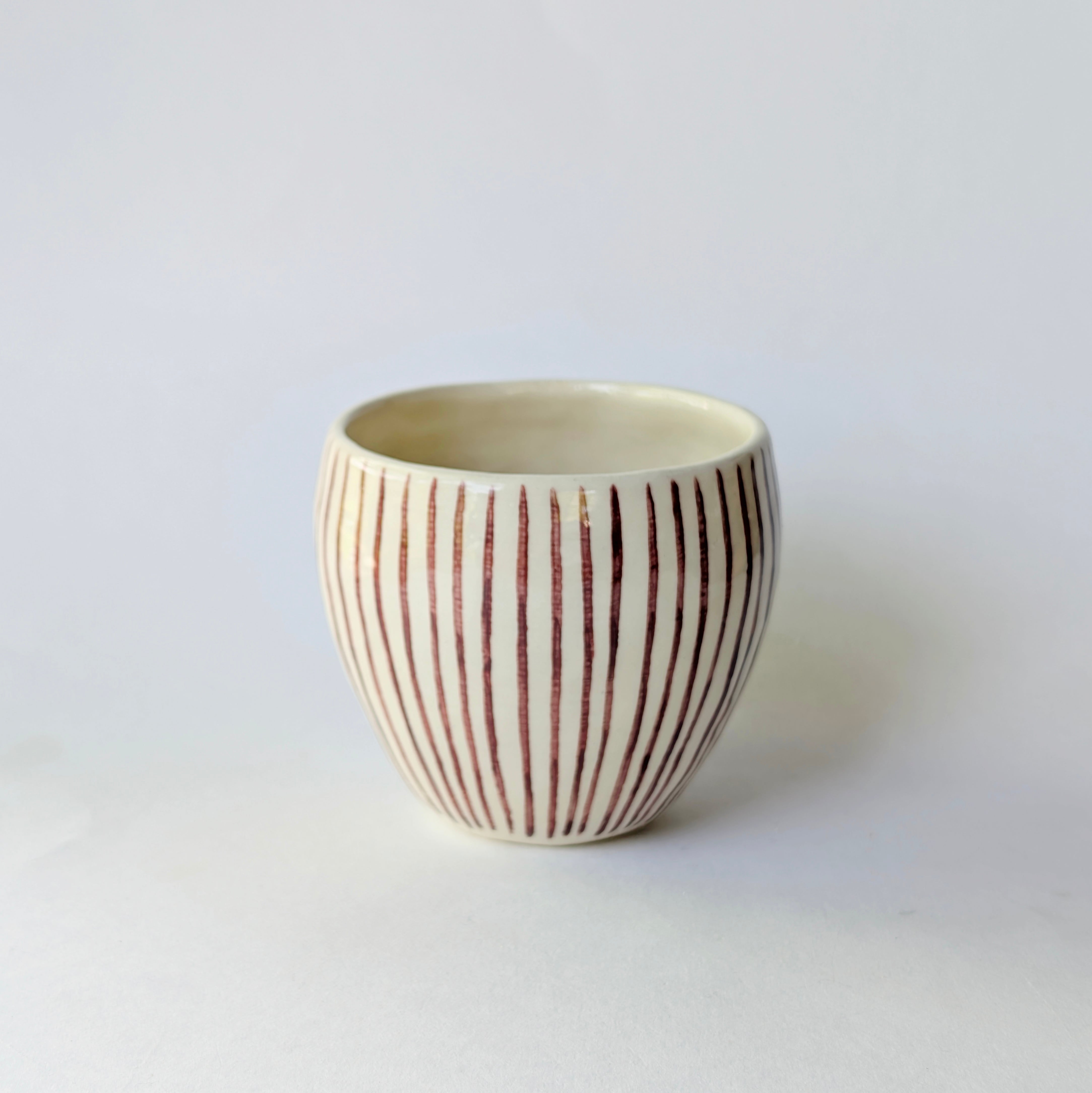 食卓に、凛とした佇まいを。選べる4色トクサ模様の湯呑み | しののめラボ