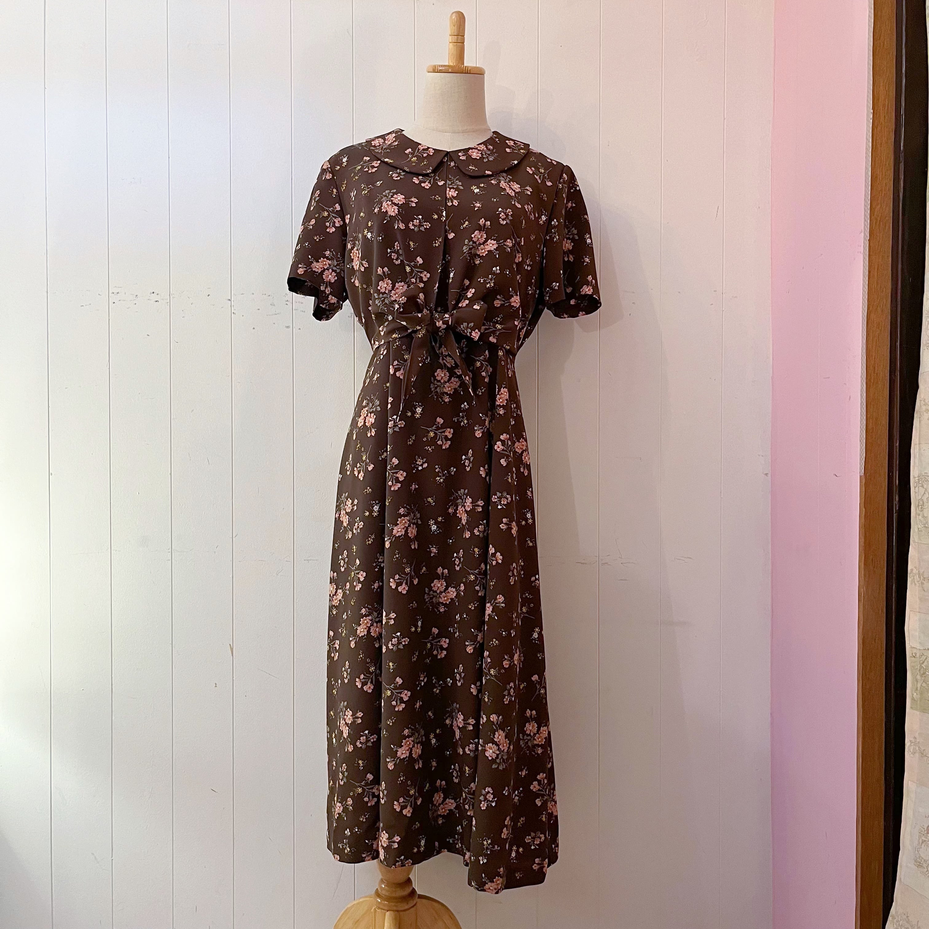 brown flower waist ribbon one-piece