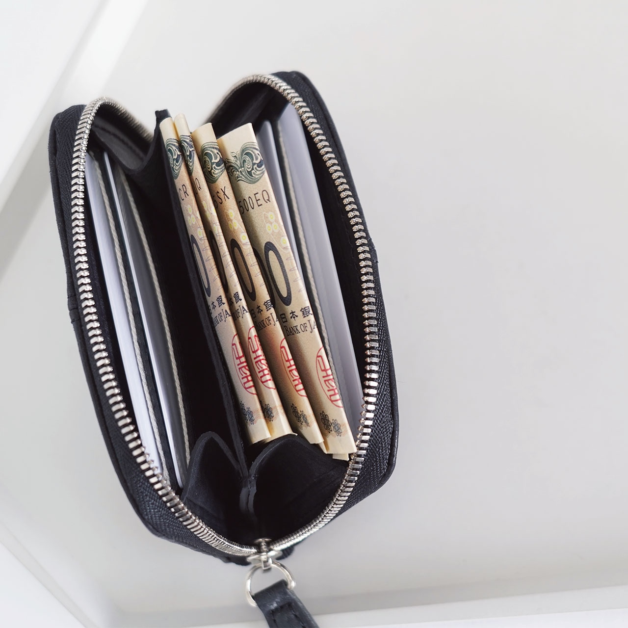 【本革】手のひらミニ財布|de’syu|プエブロレザー × アクセサリー感 ブラック・画像7