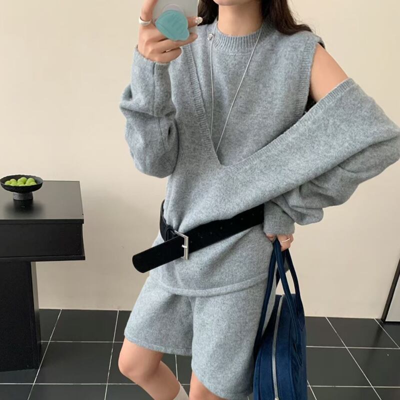 【set】Vネックニットトップス×ベスト×ショートパンツ3点セット Q7366