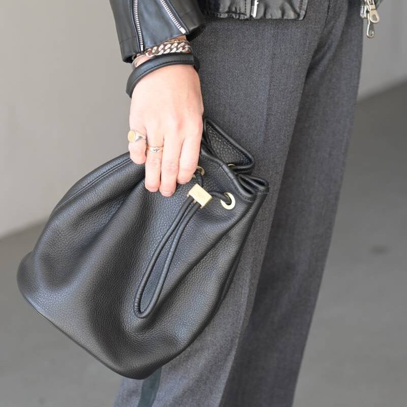 S.MANO DRAWSTRING BAG SMALL（エスマーノ ドローストリングバッグ 