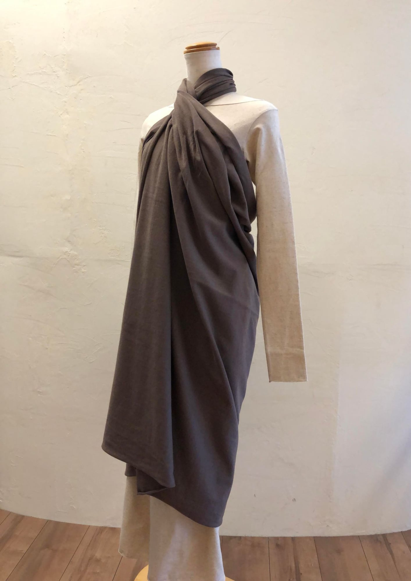 Magic Wrap - Large (大判サイズ)- Wrap Around Skirt, Stole | Arco d'oro - アルコドーロ powered by BASE Magic Wrap - Large (大判サイズ)- Wrap Around Skirt, Stole | Arco d'oro - アルコドーロ powered by BASE