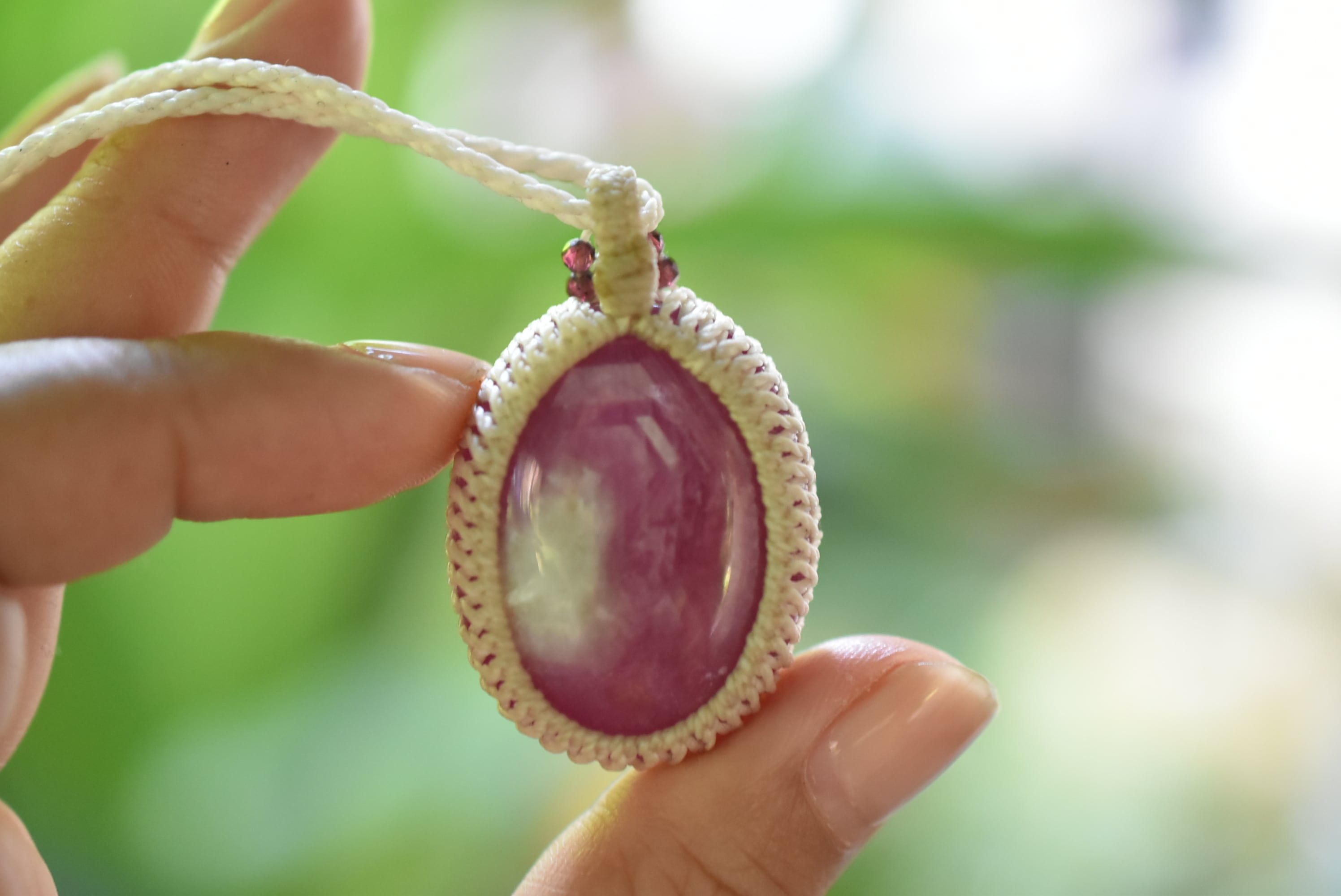 美衣』ルビーインフックサイトとルビーのマクラメペンダントネックレス