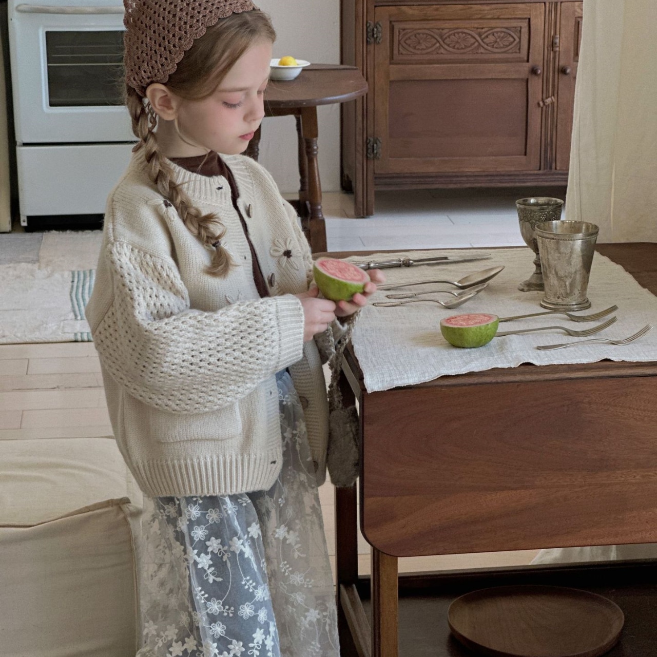 秋花柄ニット透かし編みカーディガン