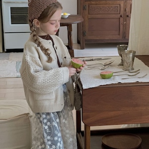 秋花柄ニット透かし編みカーディガン