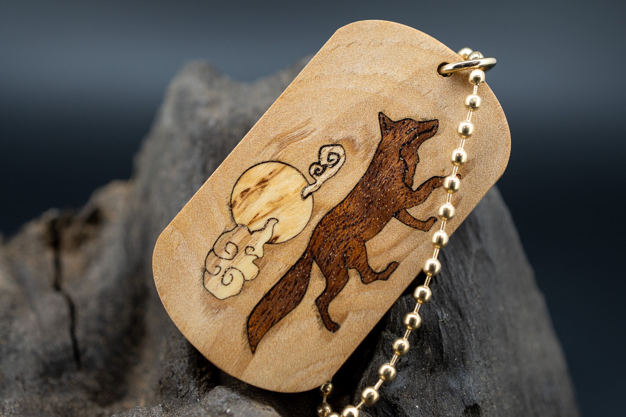 【茶花の女王】 椿 ドッグタグ 象嵌 十五夜きつね