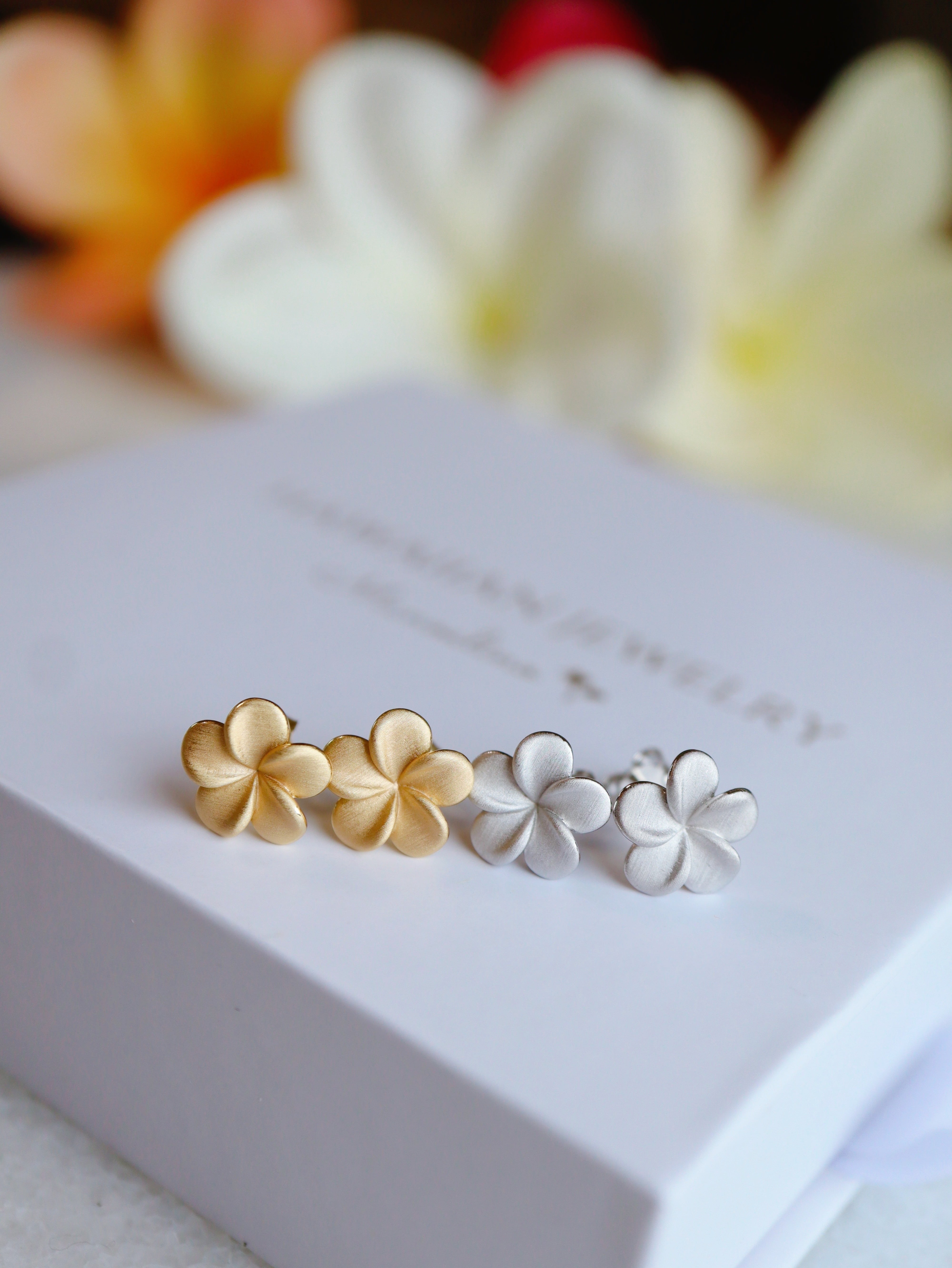 10mm plumeria studs earrings Hawaiianjewelry(ハワイアンジュエリー