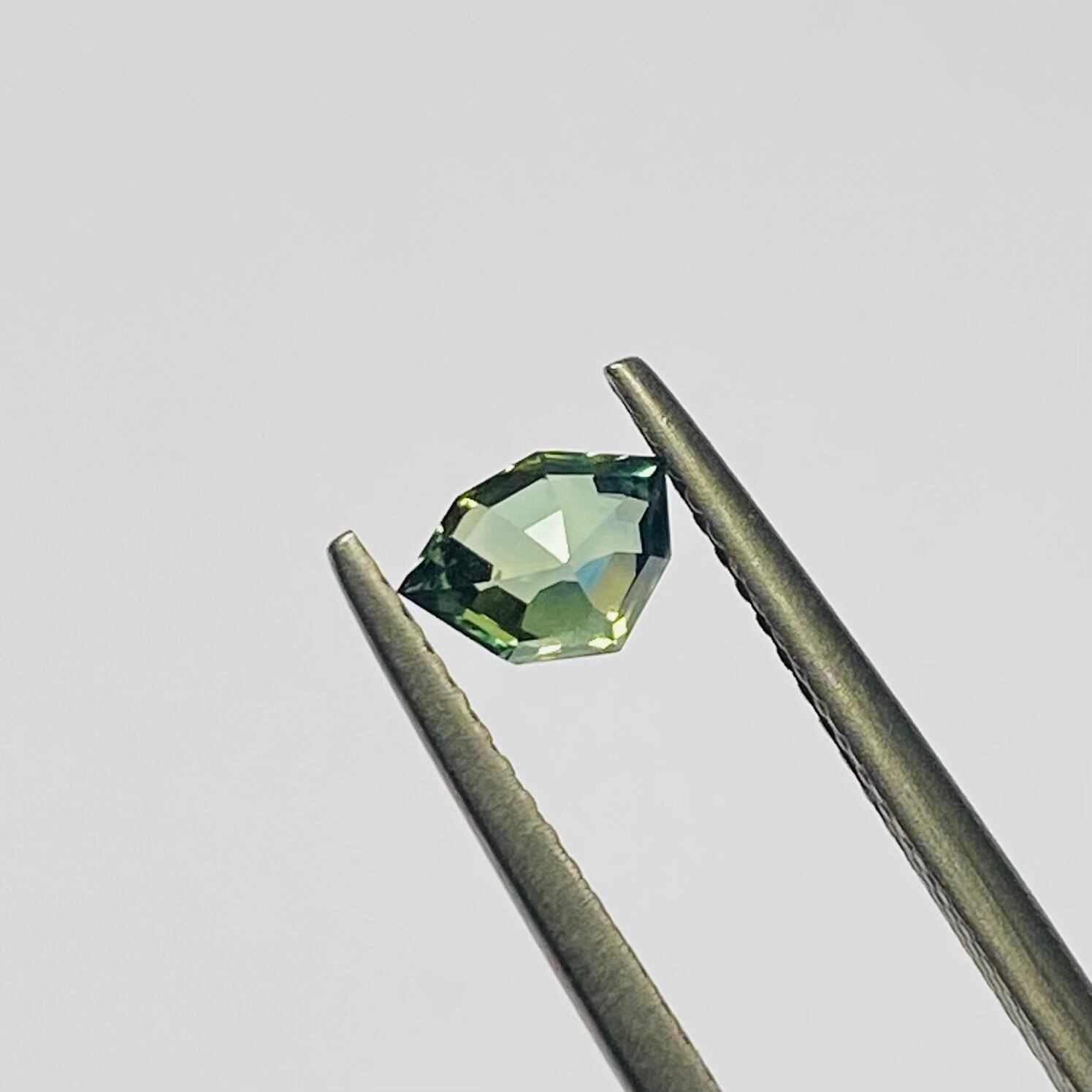 スーパーマンみたいに守ってくれるかしら非加熱サファイア