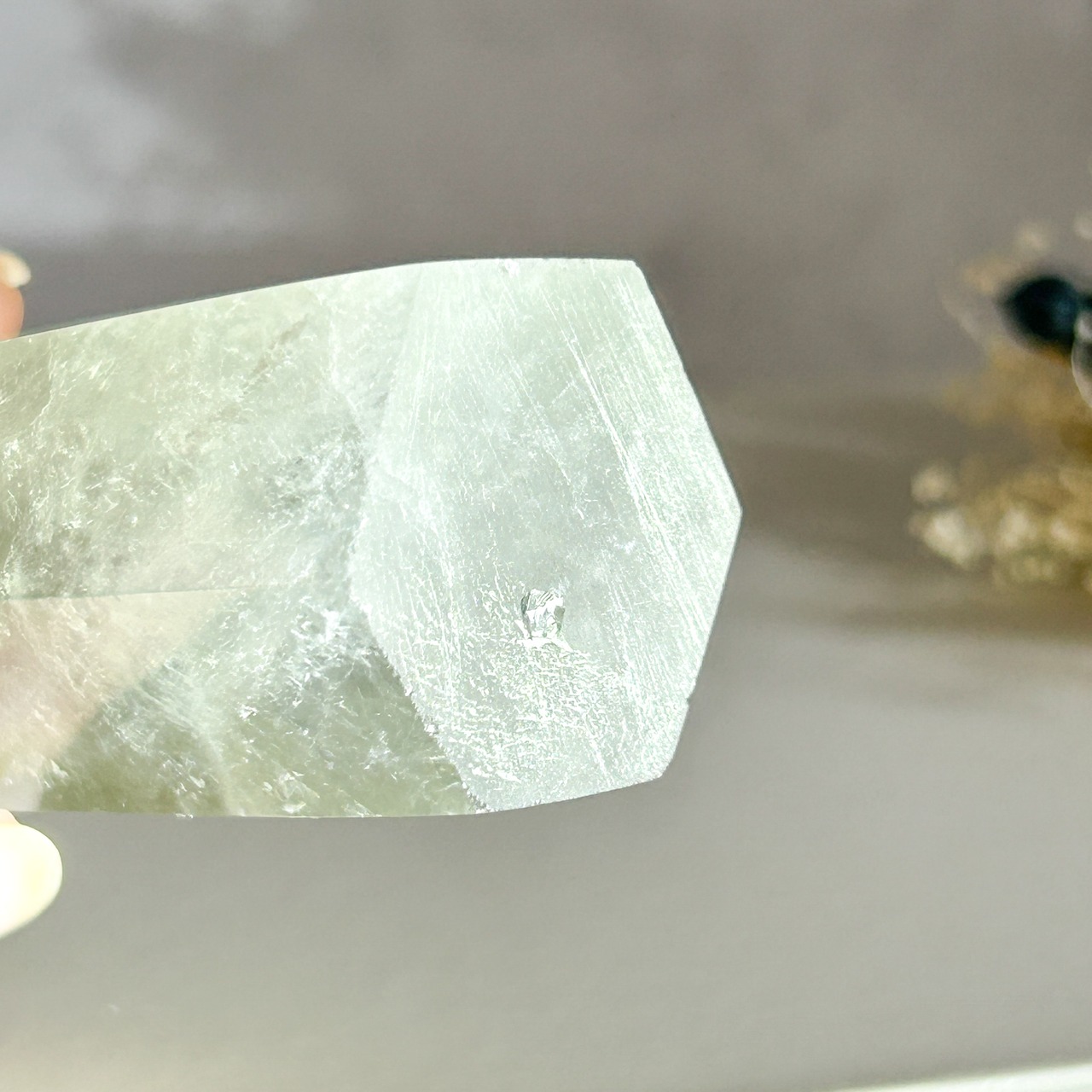 プラシオライトタワー(グリーンアメジスト)