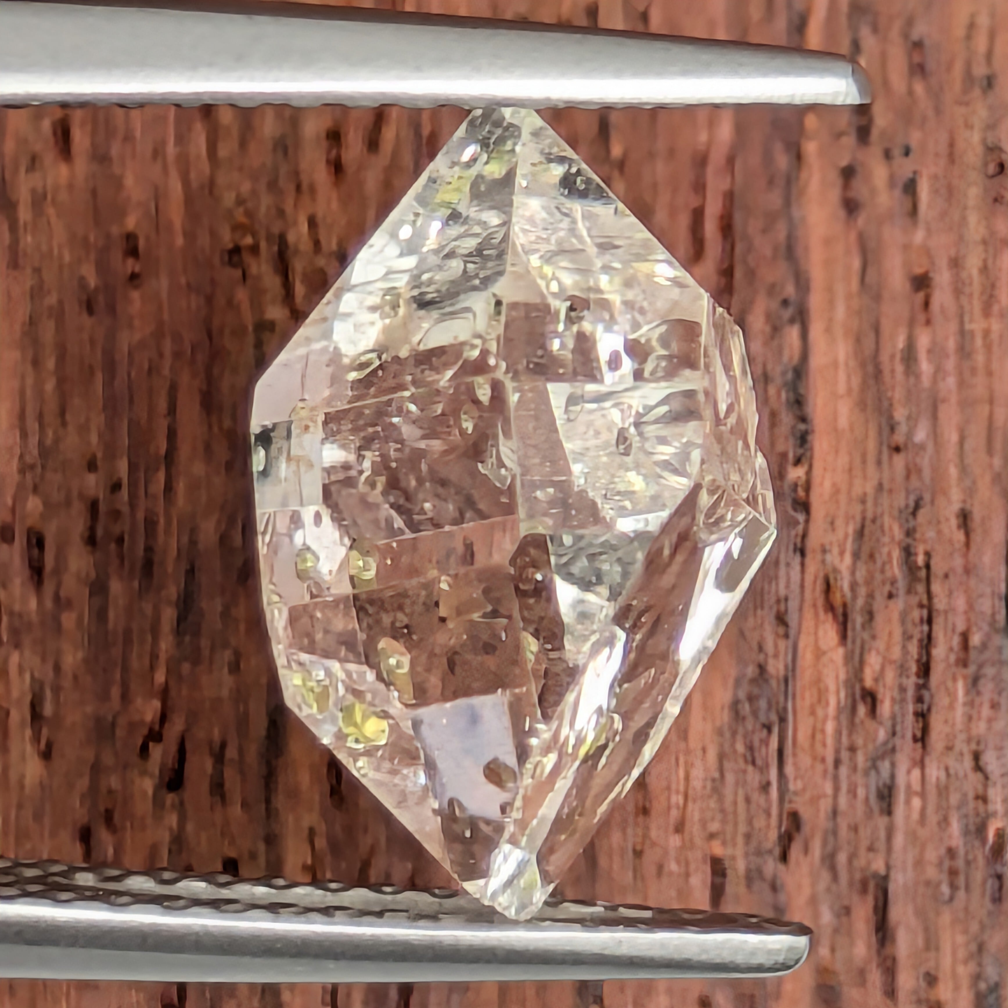 オイル・イン・クォーツ原石 パキスタン産【4.93ct】PRO209496 | Gem's