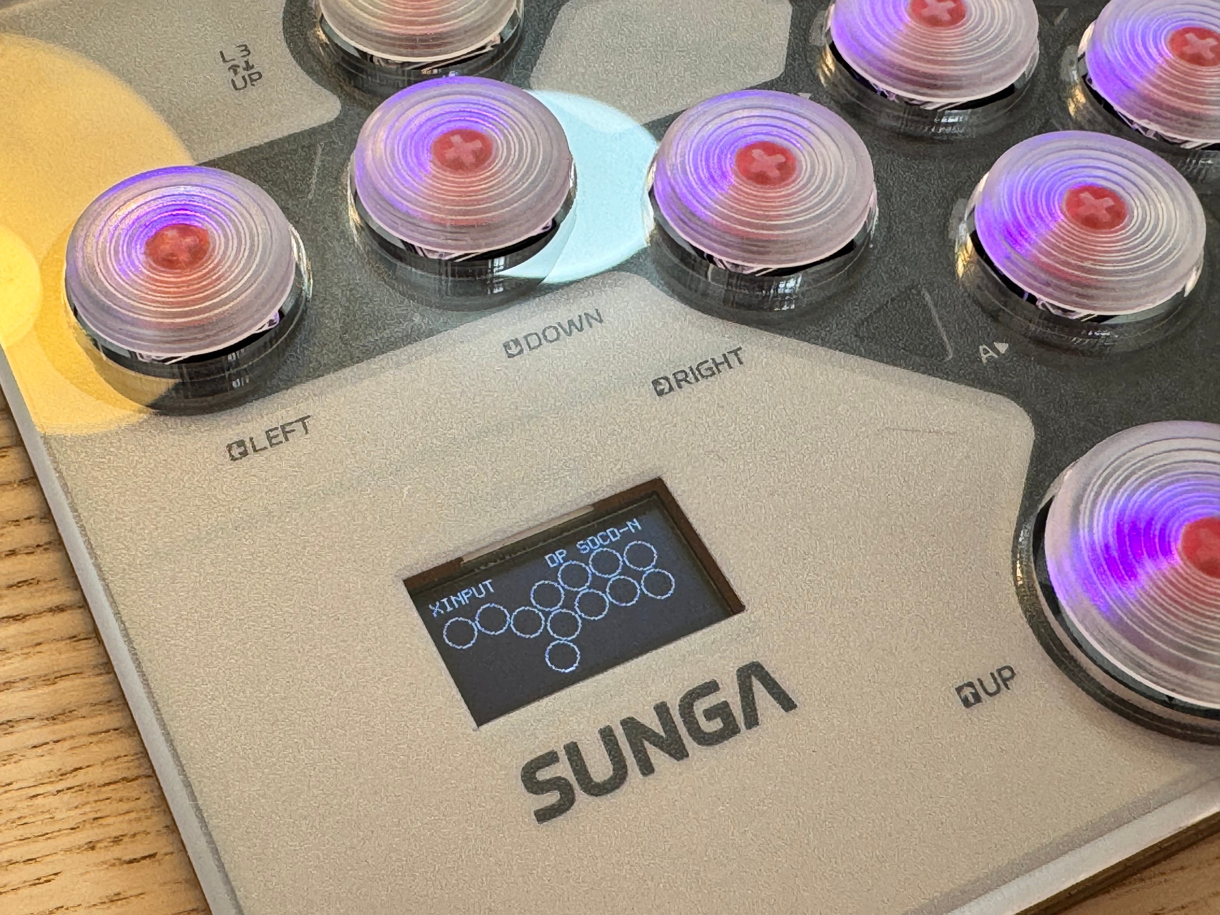まとめ買い可 薄型レバーレスコントローラー SUNGA 17ボタン予備